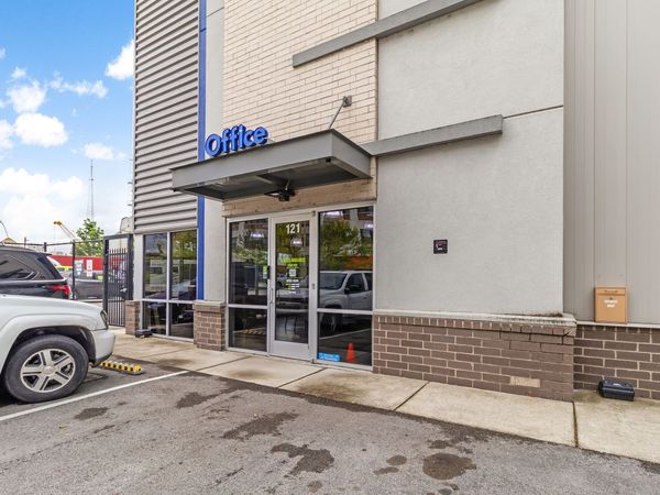 Extra Space Storage facility at 121 Madison St - Nashville, TN