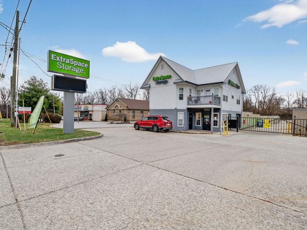 Extra Space Storage facility at 9702 Taylorsville Rd - Louisville, KY