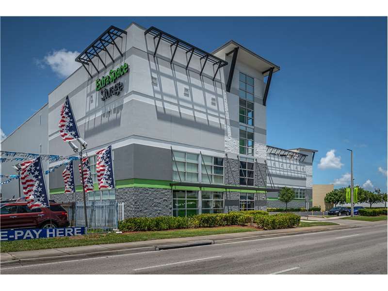 Extra Space Storage  2995 Okeechobee Rd in Medley, FL