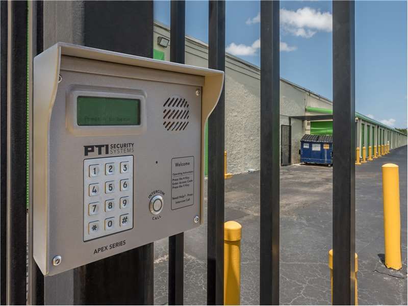 4×4 Self Storage Unit in Fort Lauderdale, FL 2290 NW 19th St Fort Lauderdale, Florida 2