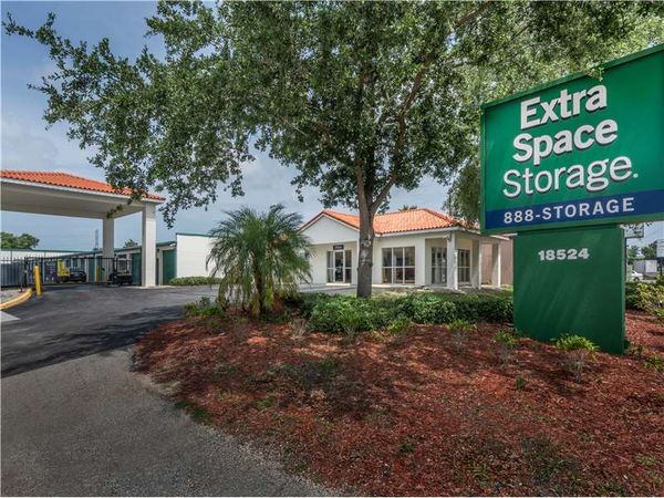 Extra Space Storage facility at 18524 US Hwy 19 N - Clearwater, FL