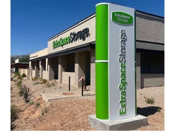 Extra Space Storage facility at 2538 N Country Club Rd - Tucson, AZ