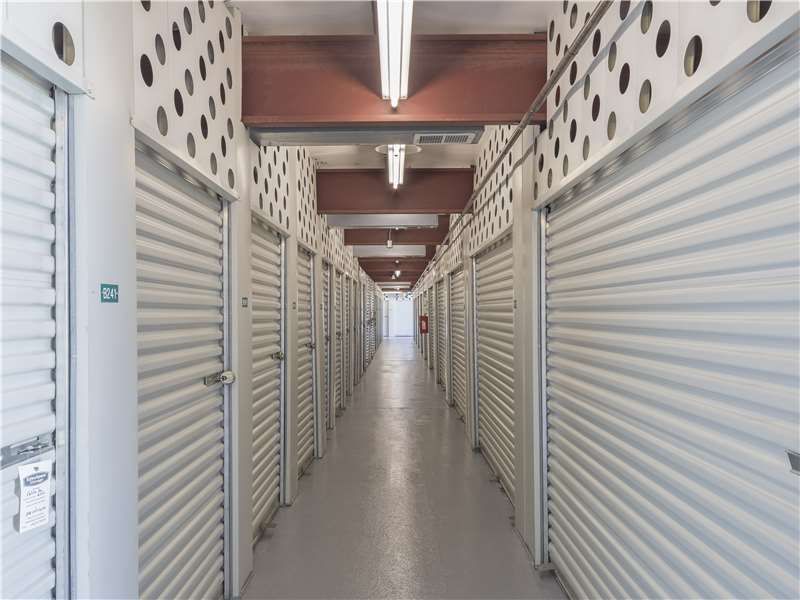Extra Space Storage  38875 Grand River Ave in Farmington, MI