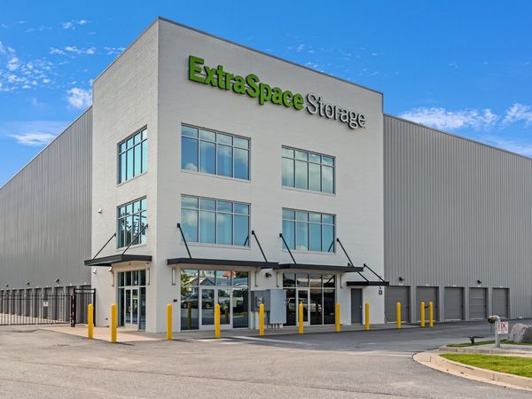 Extra Space Storage facility at 662 Fairview Rd - Simpsonville, SC