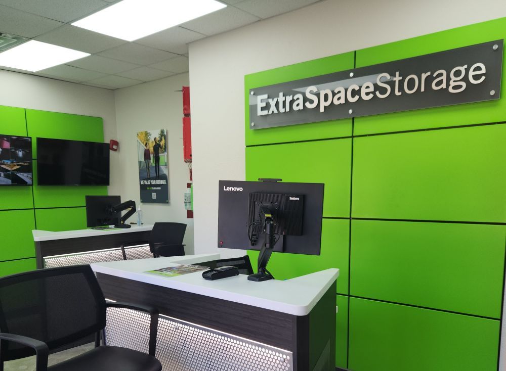 Extra Space Storage in Baytown, TX  455 W Cedar Bayou Lynchburg Rd 3