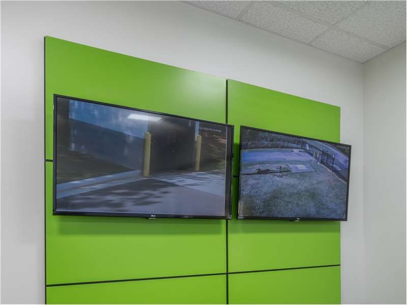 Extra Space Storage  5484 Flakesmill Rd in Ellenwood, GA