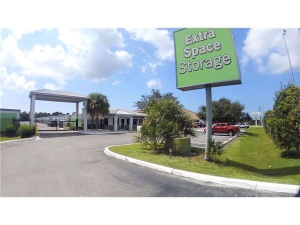 Extra Space Storage facility at 3041 S McCall Rd - Englewood, FL