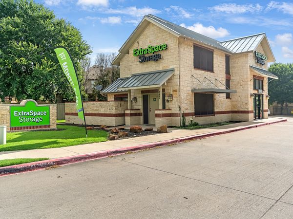 Extra Space Storage facility at 550 N Custer Rd - McKinney, TX