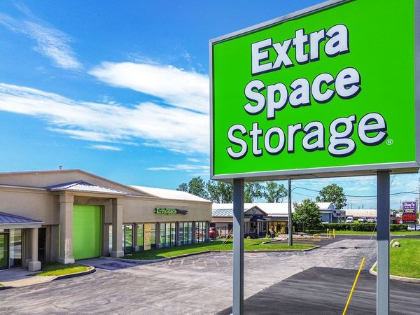 Extra Space Storage facility at 3154 Union Rd - Cheektowaga, NY
