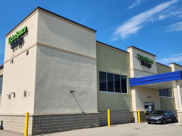 Extra Space Storage facility at 1105 Old State Route 74 - Batavia, OH