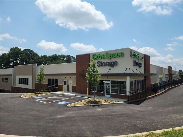 Extra Space Storage facility at 1337 Highway 138 NE - Conyers, GA