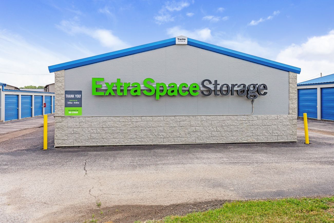 20×15 Garage in Petersburg, IN 280 W Main St Petersburg, Indiana
