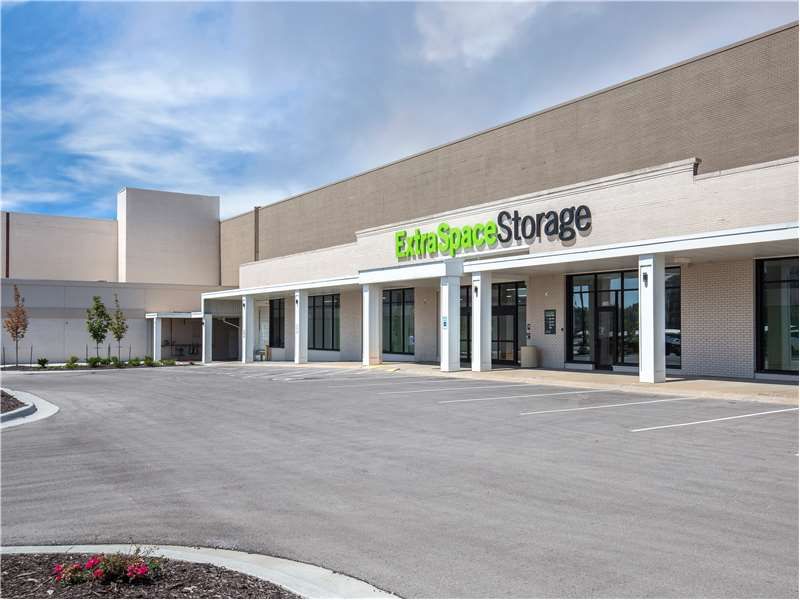 Extra Space Storage  5415 NE Antioch Rd in Kansas City, MO