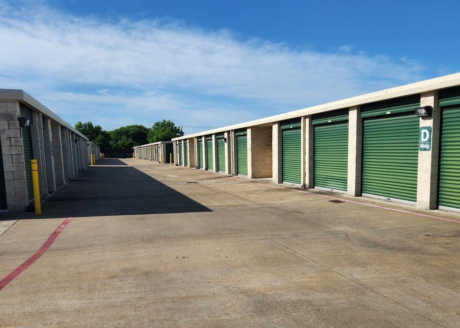 Extra Space Storage  500 Buckingham Rd in Richardson, TX