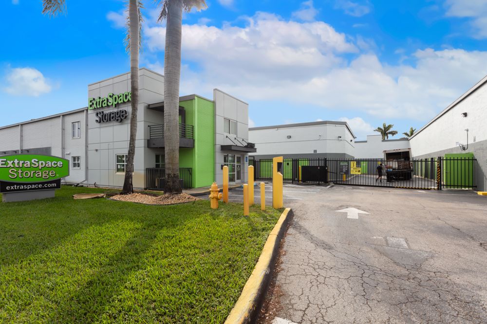 25×10 Garage in Miami, FL