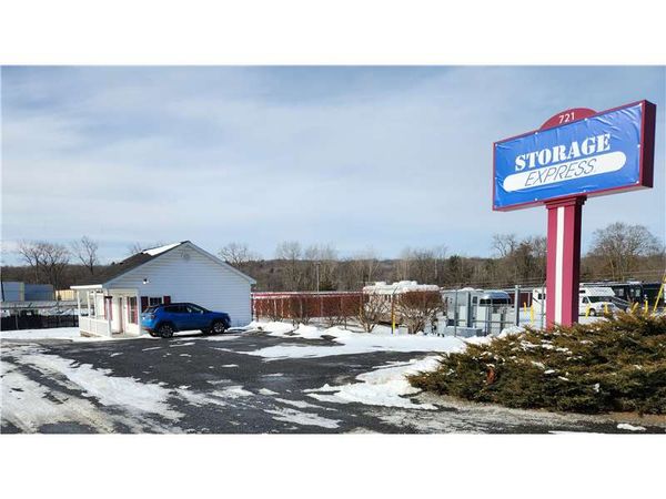 Extra Space Storage facility at 721 River Rd - Glenmont, NY