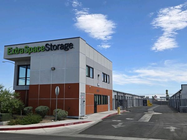 Extra Space Storage facility at 2870 E Fremont St - Las Vegas, NV