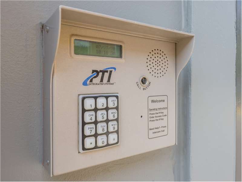 Extra Space Storage  190 Willow St in Waltham, MA