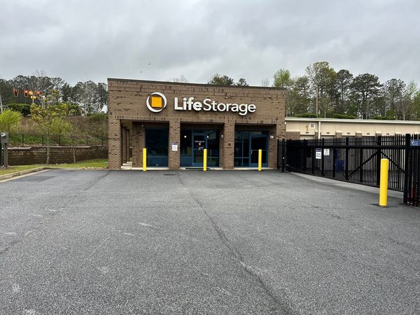 Life Storage facility on 3850 Welcome All Rd SW - Atlanta, GA