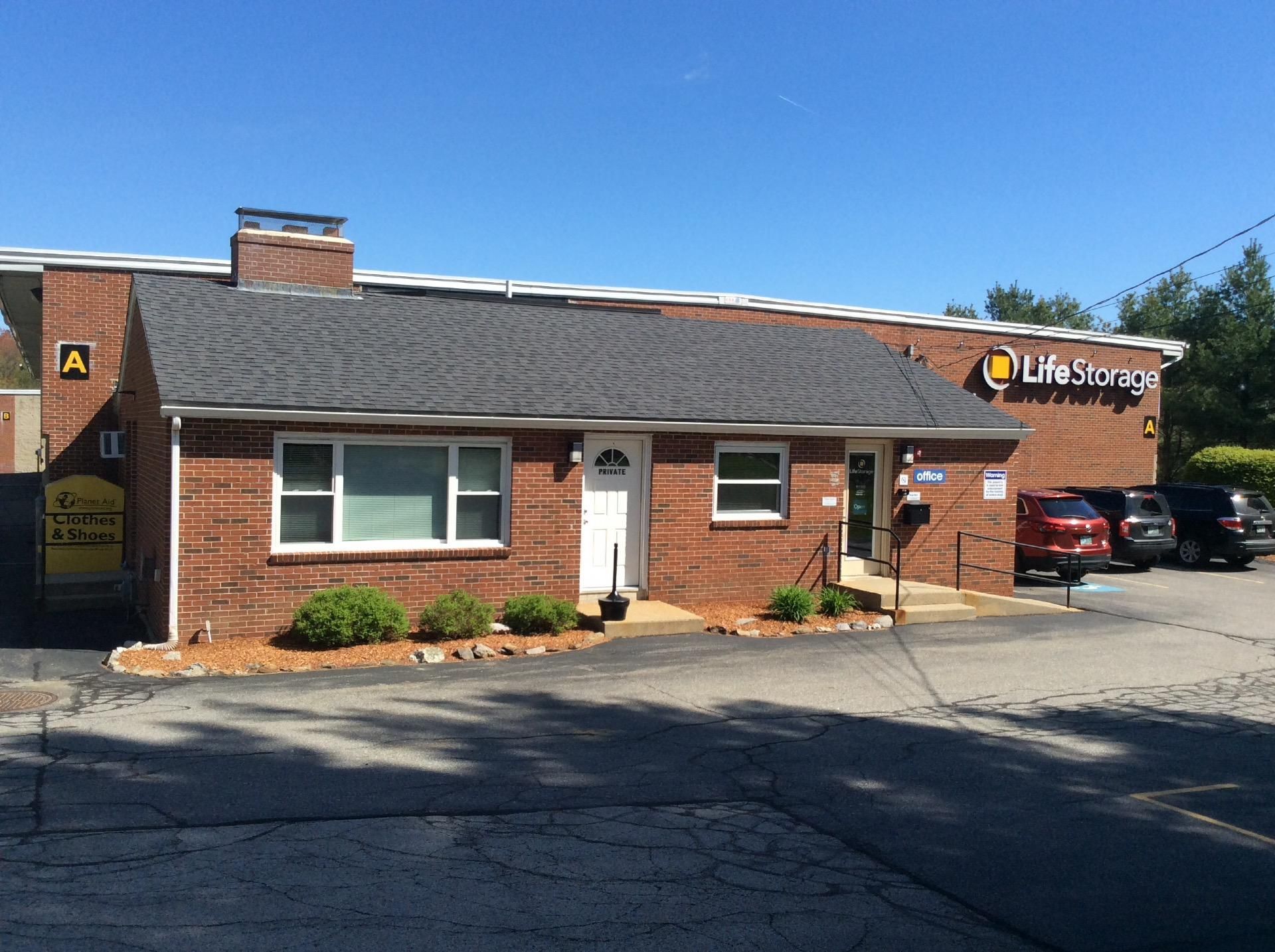 10×5 Self Storage Unit in Nashua, NH 120 Spit Brook Rd Nashua, New Hampshire