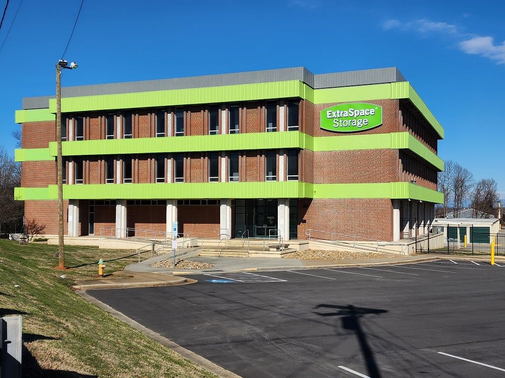Extra Space Storage  2080 Old Lexington Rd in Winston-Salem, NC