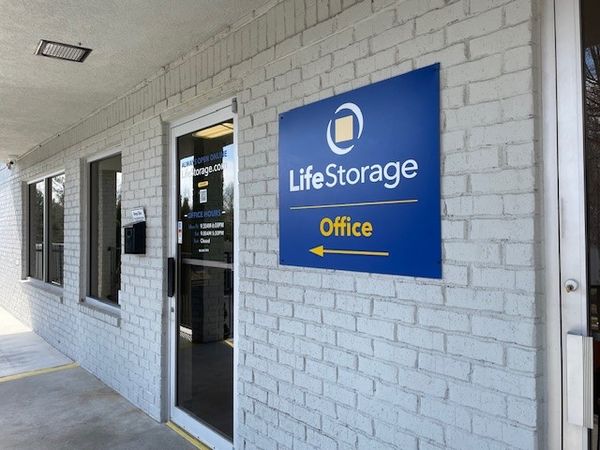 Life Storage facility on 12390 Arnold Mill Rd STE C - Alpharetta, GA