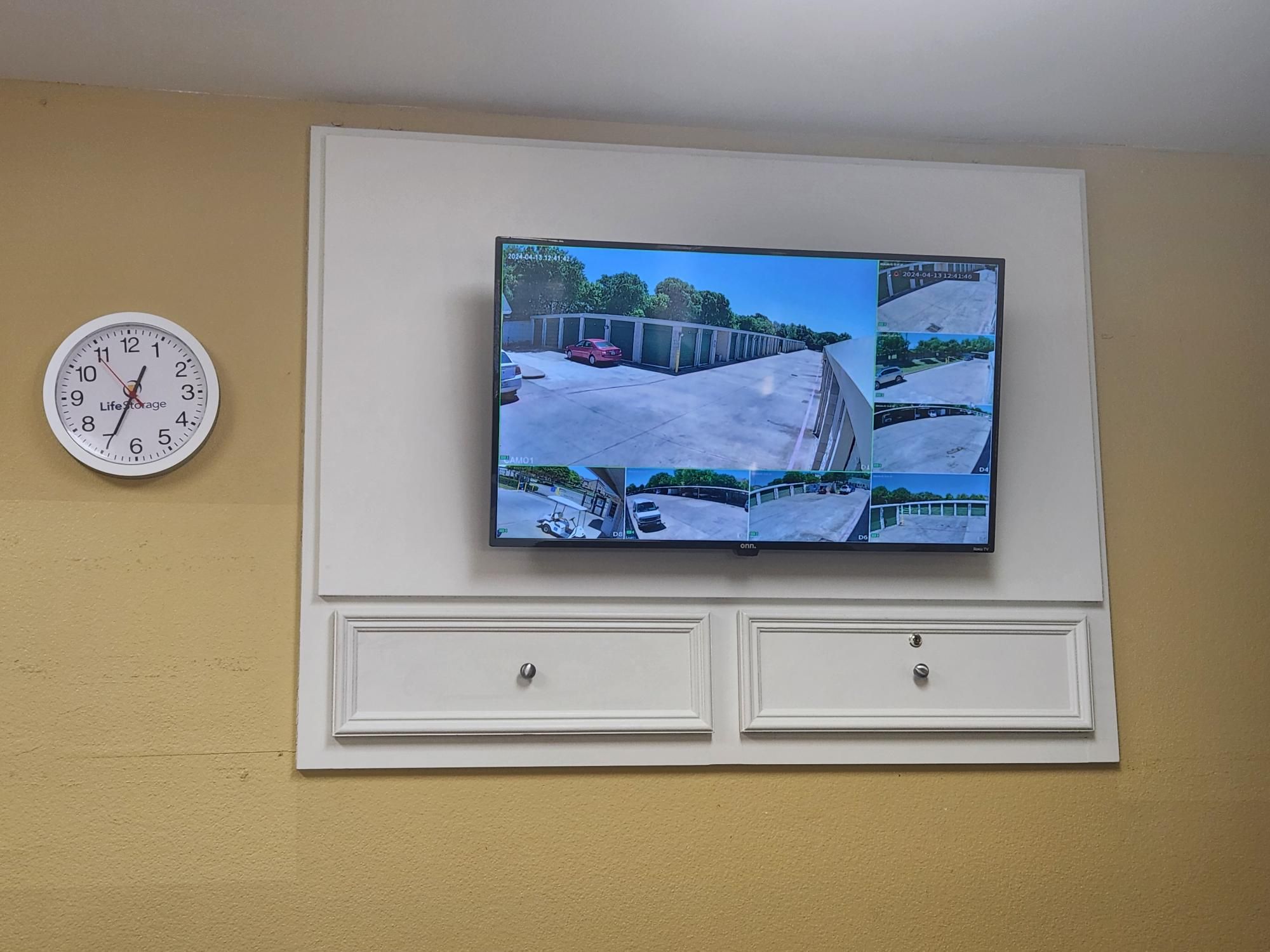 Extra Space Storage  500 Buckingham Rd in Richardson, TX