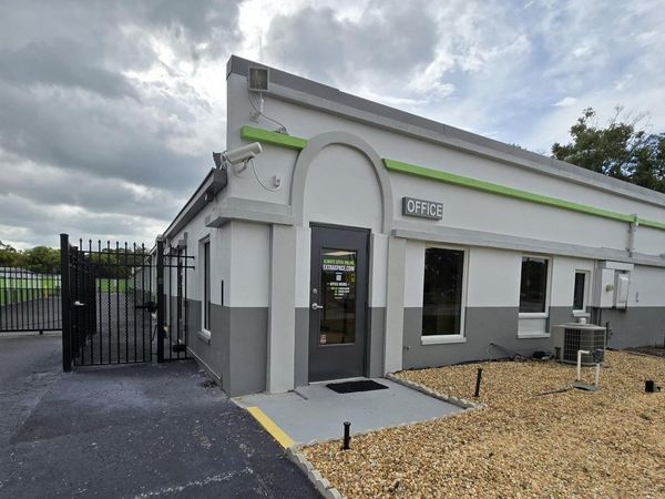 Extra Space Storage facility at 1844 N Belcher Rd - Clearwater, FL