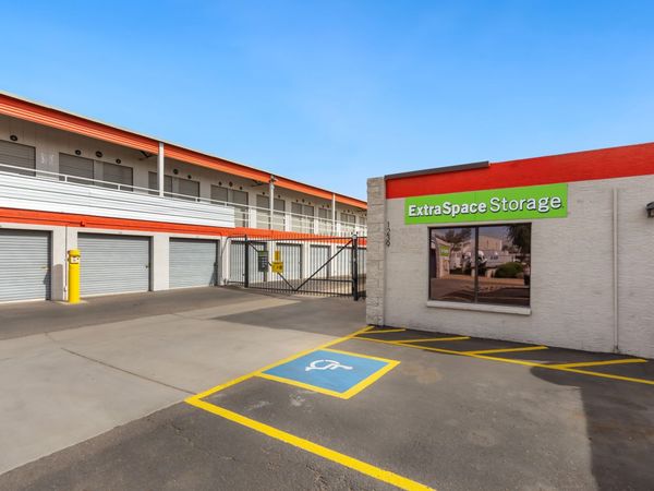 Extra Space Storage facility at 1239 N 54th Ave - Phoenix, AZ