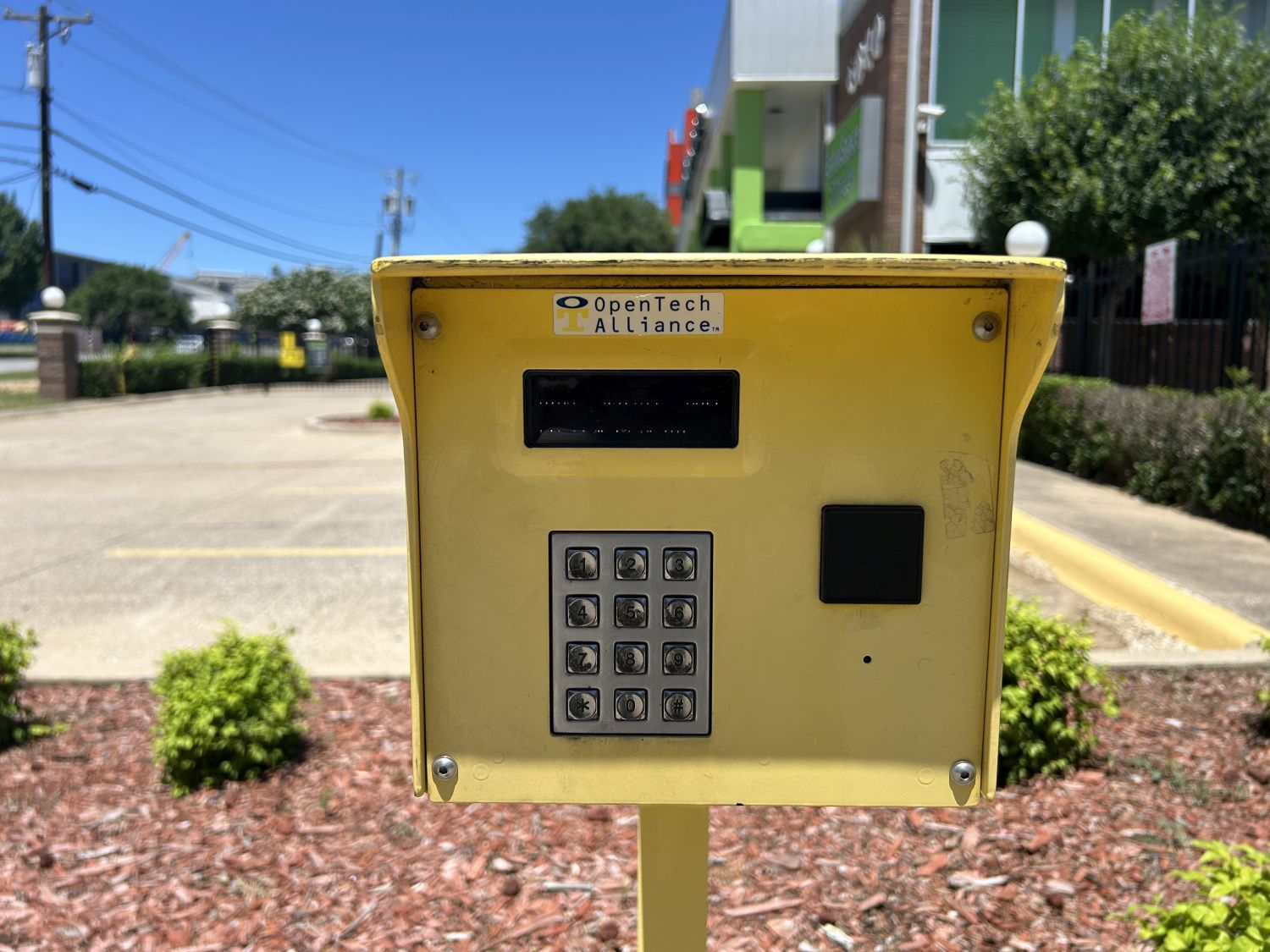 Extra Space Storage  4640 Harry Hines Blvd in Dallas, TX