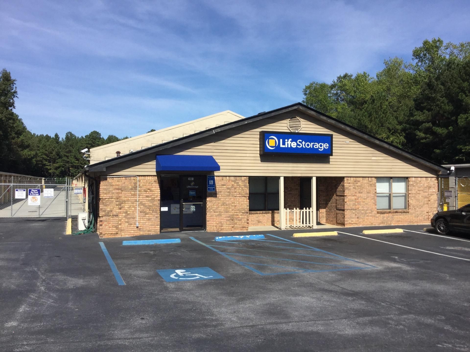 Extra Space Storage  303 Highway 138 SW in Riverdale, GA