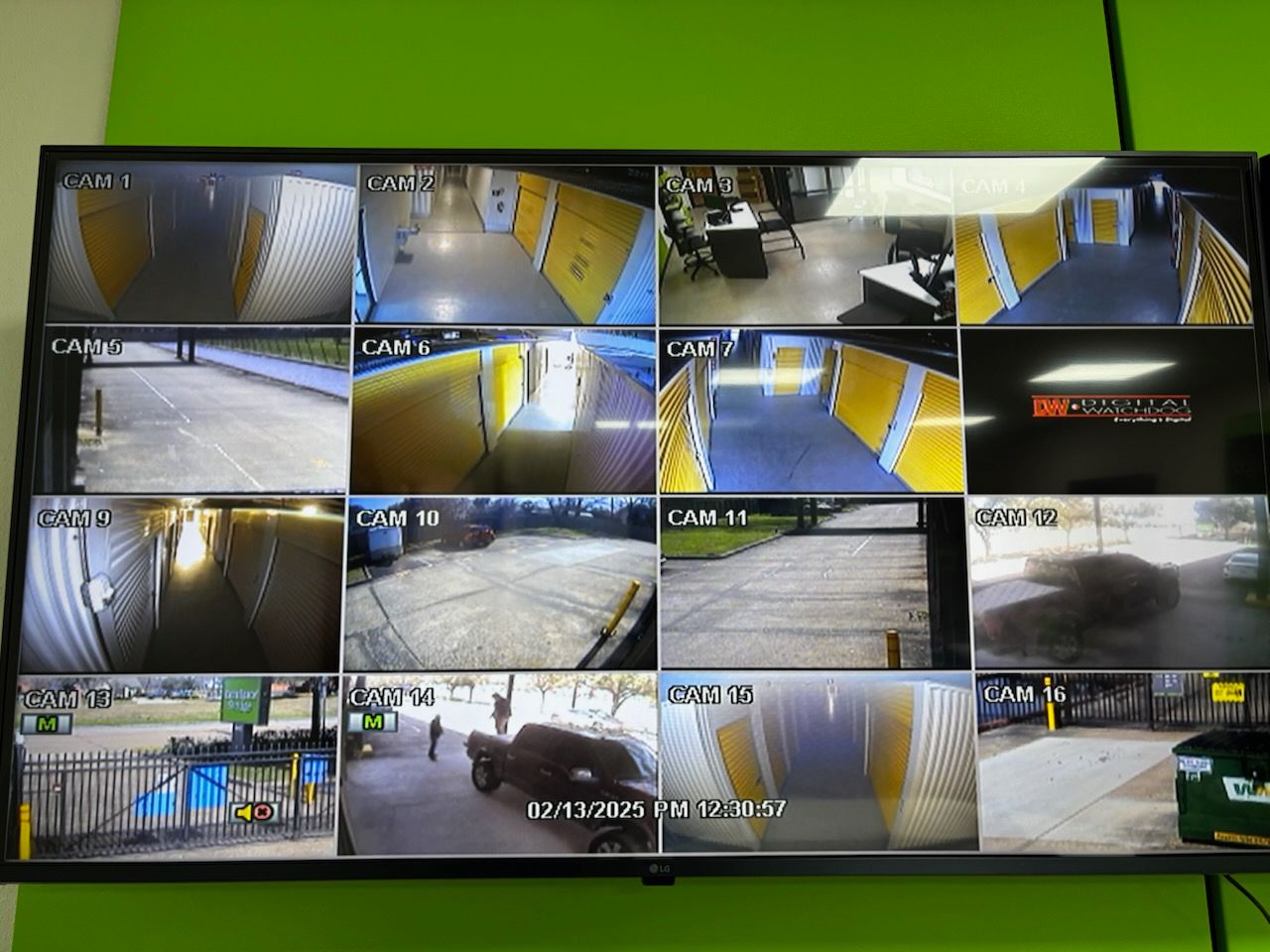 Extra Space Storage  6402 Fairmont Pkwy in Pasadena, TX