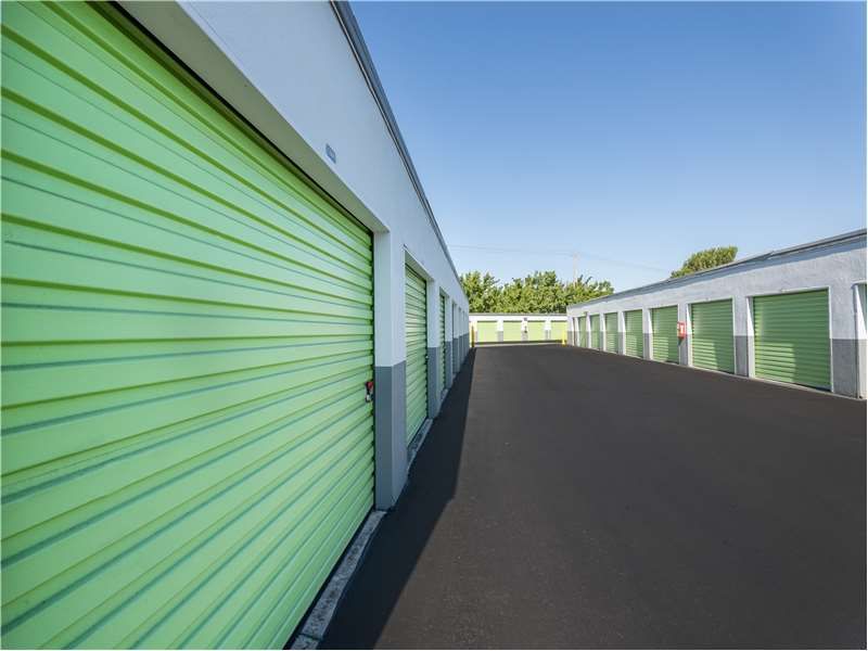 Extra Space Storage  2053 W Steele Ln in Santa Rosa, CA