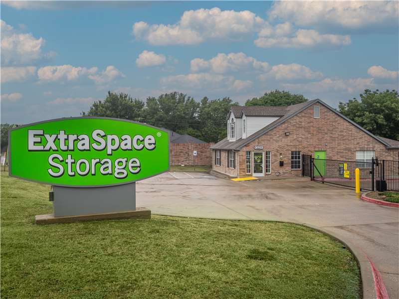 Extra Space Storage  3101 W Spring Creek Pkwy in Plano, TX
