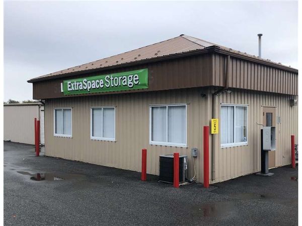 Extra Space Storage facility at 1 Andrews Ln - Chester, NY