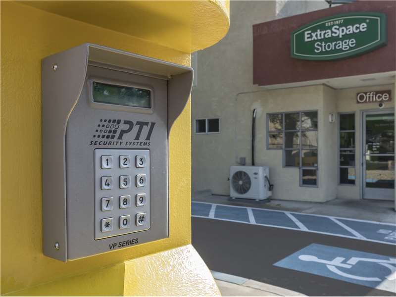 20×9 Parking Lot in Sunnyvale, CA 106 Lawrence Station Rd Sunnyvale, California 2