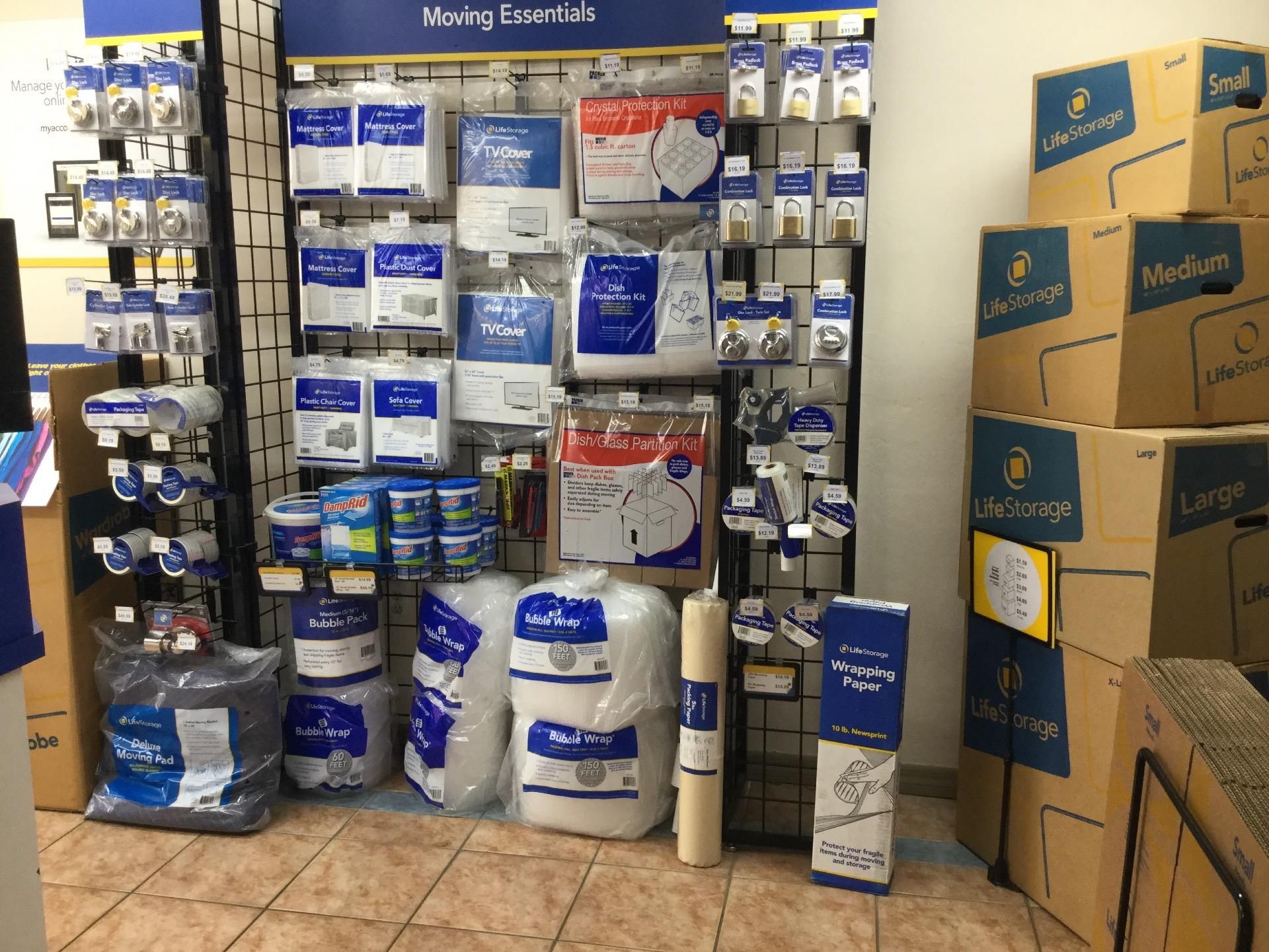 Extra Space Storage  4400 Solomon Blvd in Fort Myers, FL