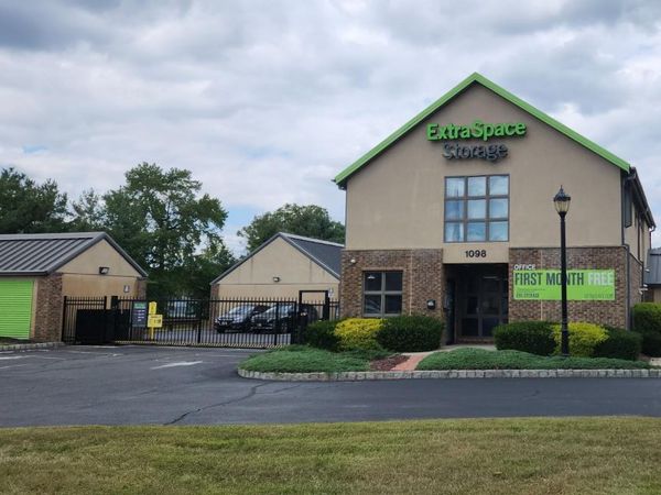 Extra Space Storage facility at 1098 Route 130 - Robbinsville, NJ