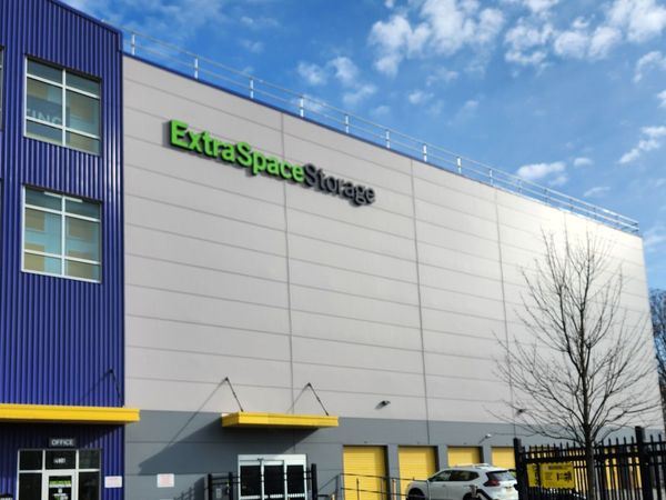 Extra Space Storage facility at 2636 Arthur Kill Rd - Staten Island, NY