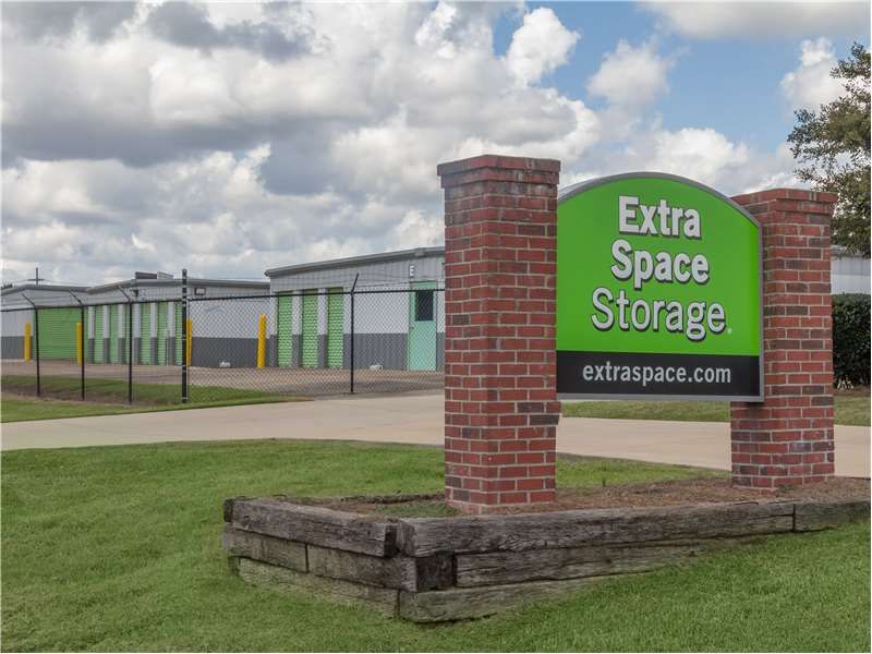Extra Space Storage  122 Yandell Rd in Madison, MS