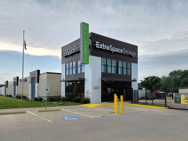 Extra Space Storage facility at 6315 N McDonald St - Melissa, TX