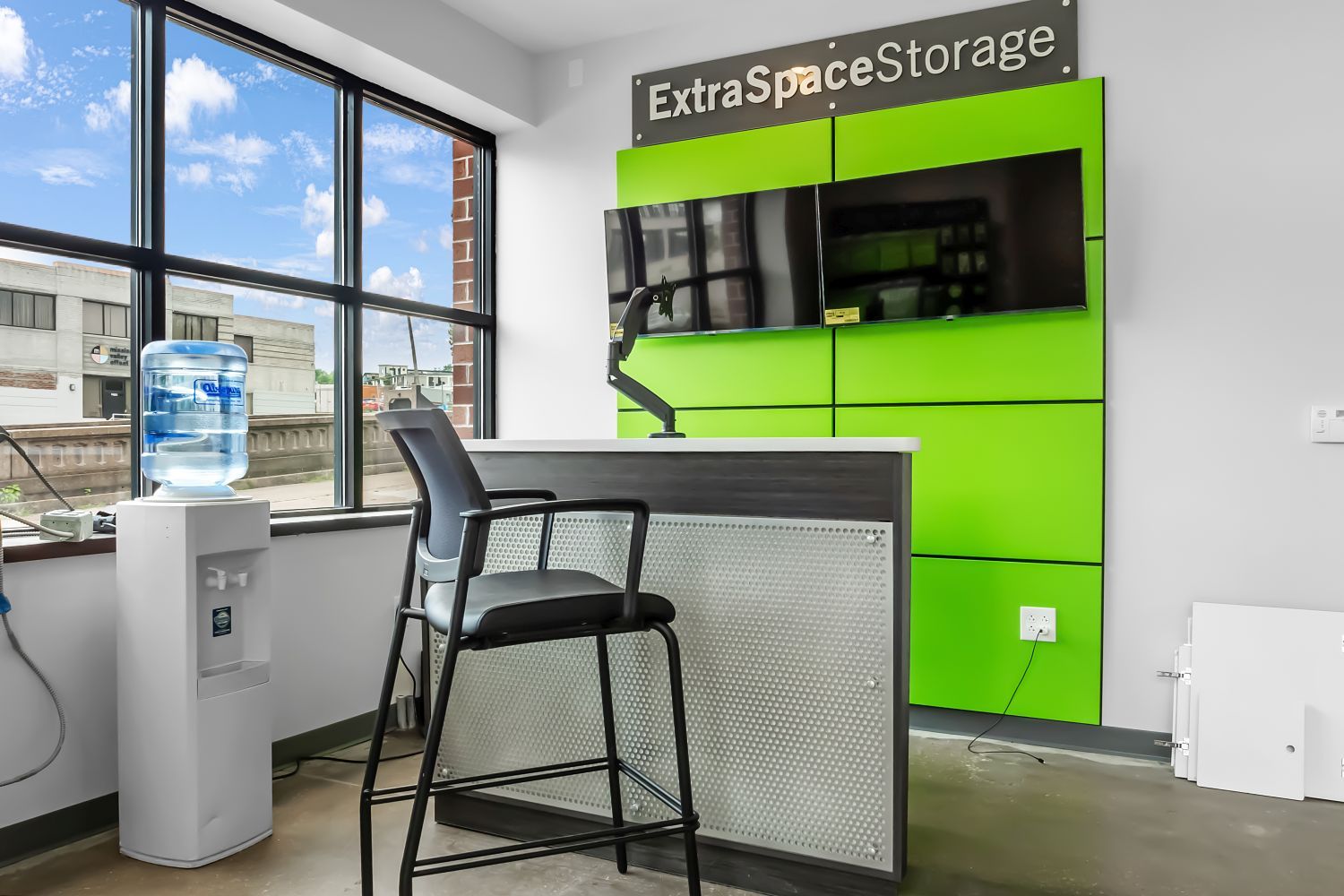 Extra Space Storage in St Louis, MO  4175 Chippewa St 3