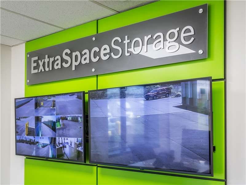 Extra Space Storage  3450 Parkway Ln in Columbus, OH