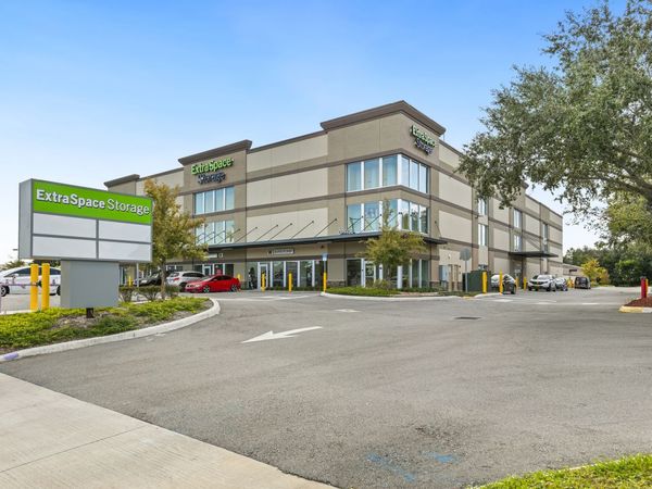 Extra Space Storage facility at 2334 S Semoran Blvd - Orlando, FL