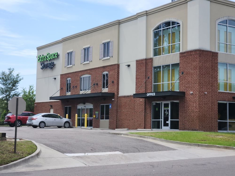 Extra Space Storage  2201 E Victory Dr in Savannah, GA