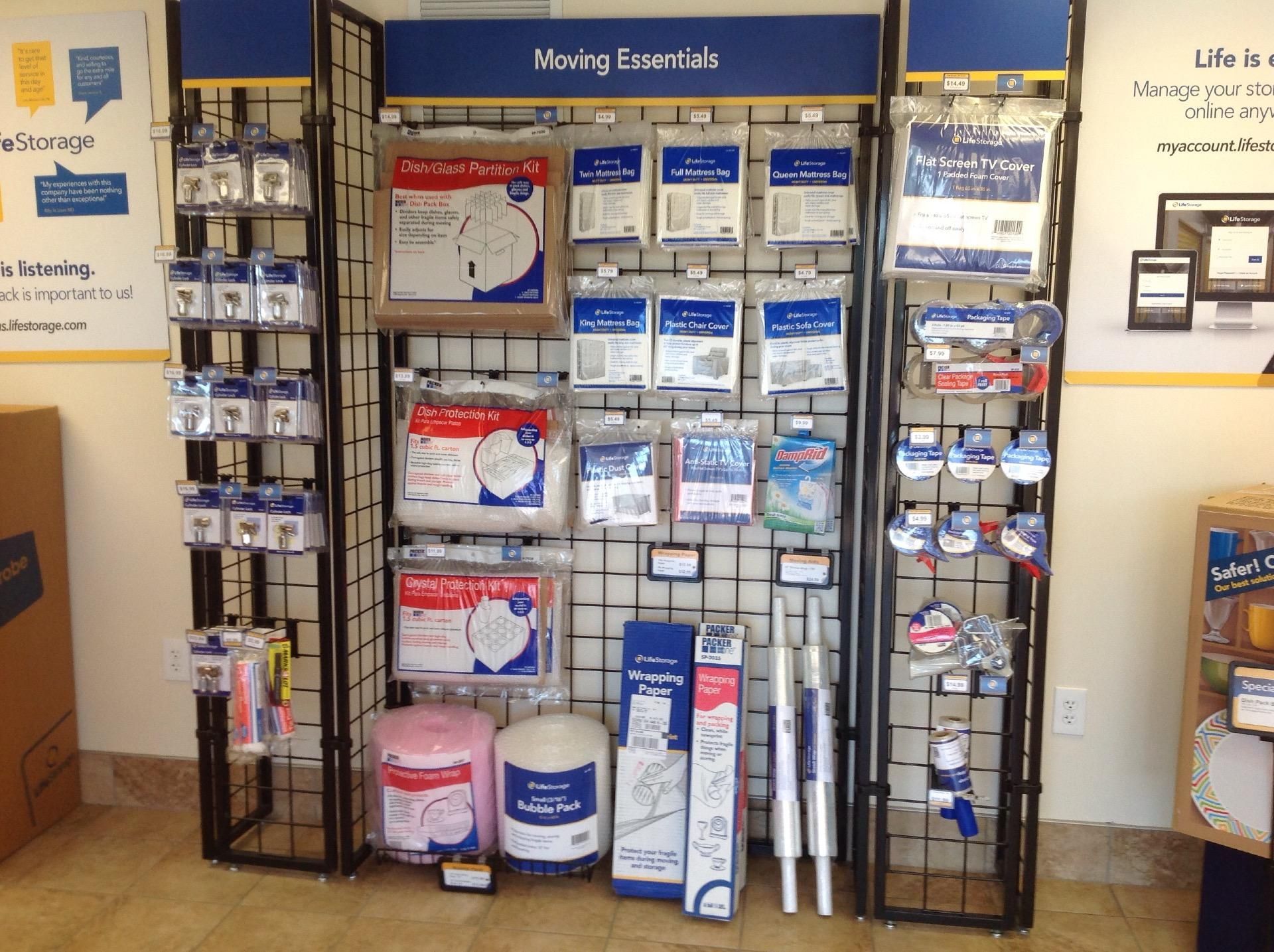Extra Space Storage  15101 McCracken Rd in Cleveland, OH