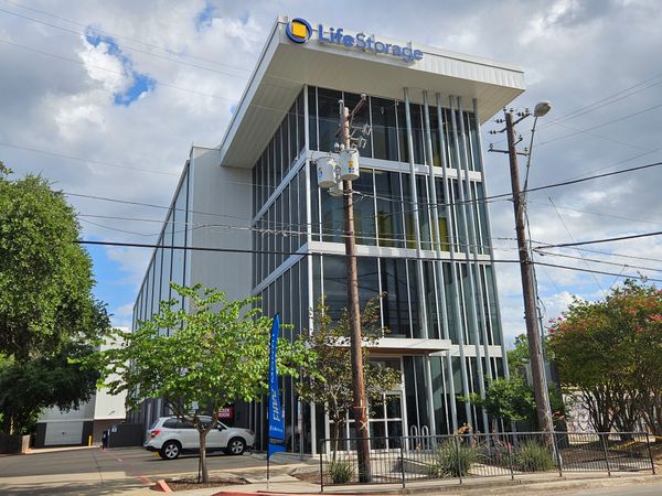 Life Storage facility on 1341 W Mary St - Austin, TX