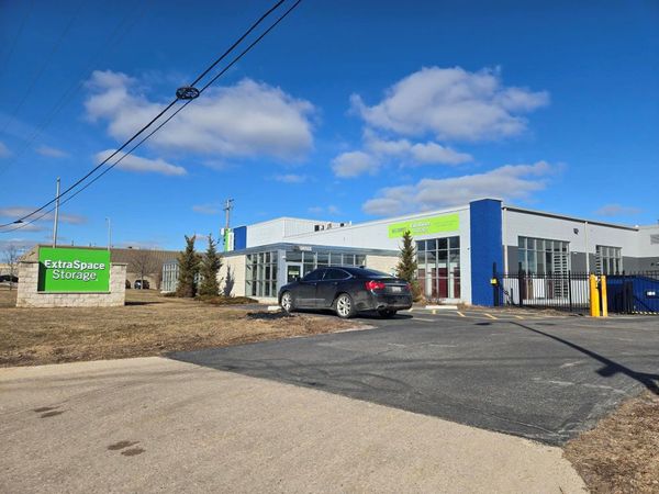 Extra Space Storage facility at 232 S Curtis Rd - West Allis, WI
