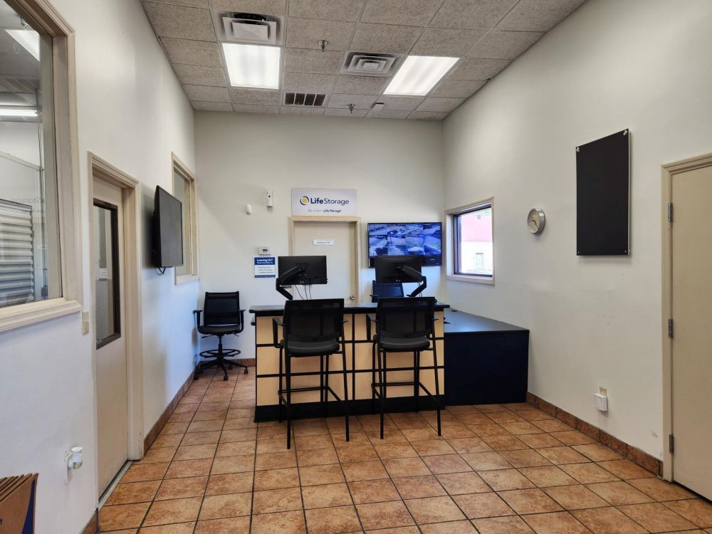 10×5 Self Storage Unit in Montgomery, AL 2650 E South Blvd Montgomery, Alabama 3