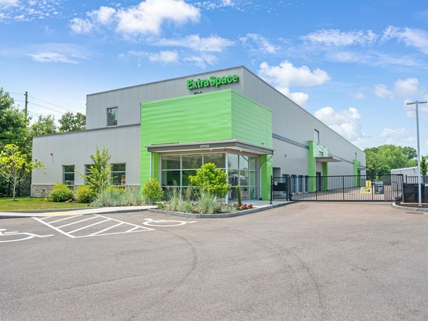 Extra Space Storage facility at 110 Leland St - Framingham, MA